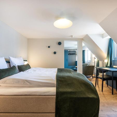Hotel Central Am See Weggis Bagian luar foto