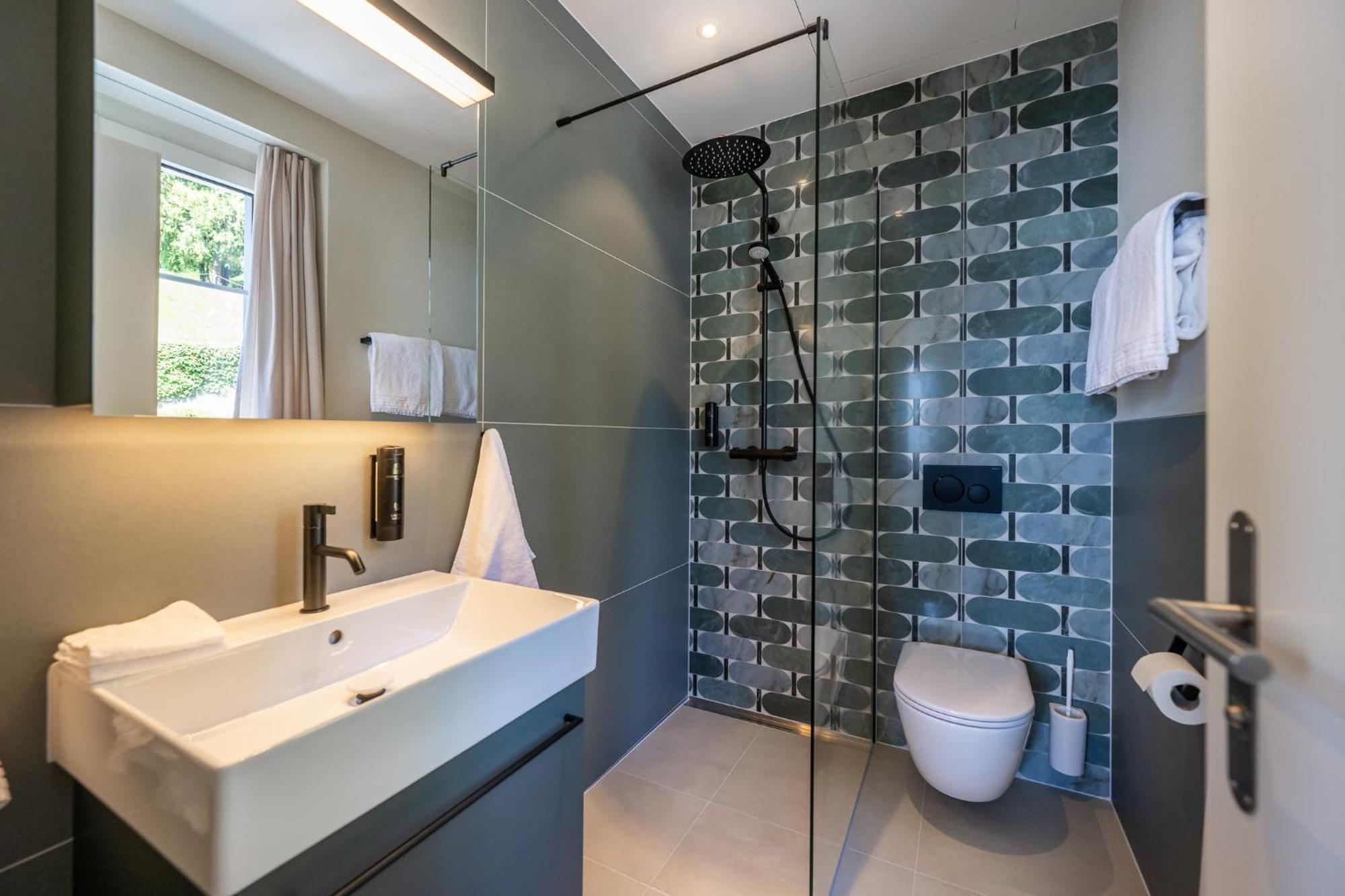 Hotel Central Am See Weggis Bagian luar foto