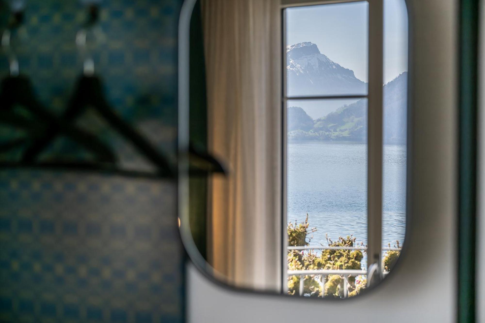 Hotel Central Am See Weggis Bagian luar foto