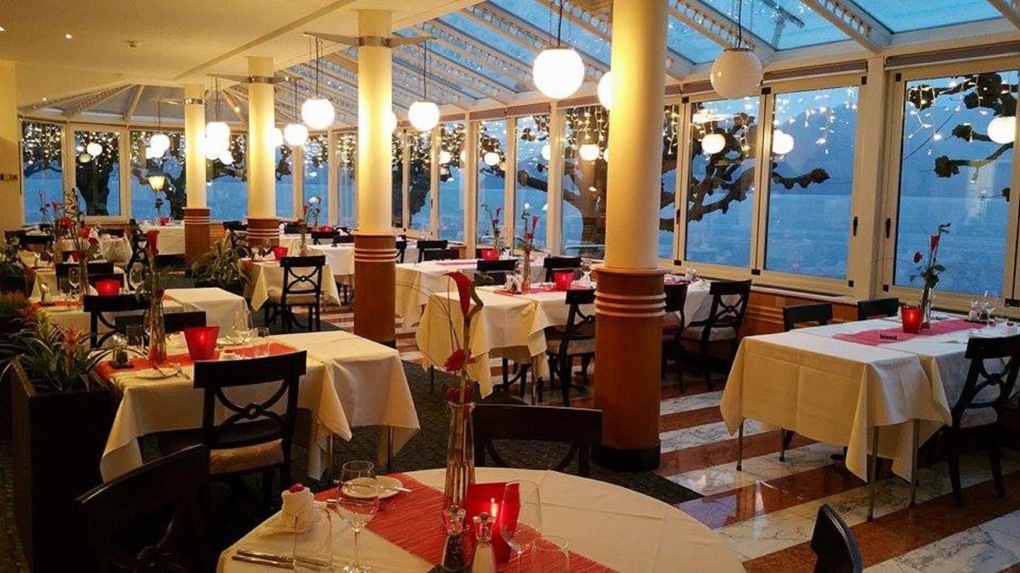 Hotel Central Am See Weggis Bagian luar foto
